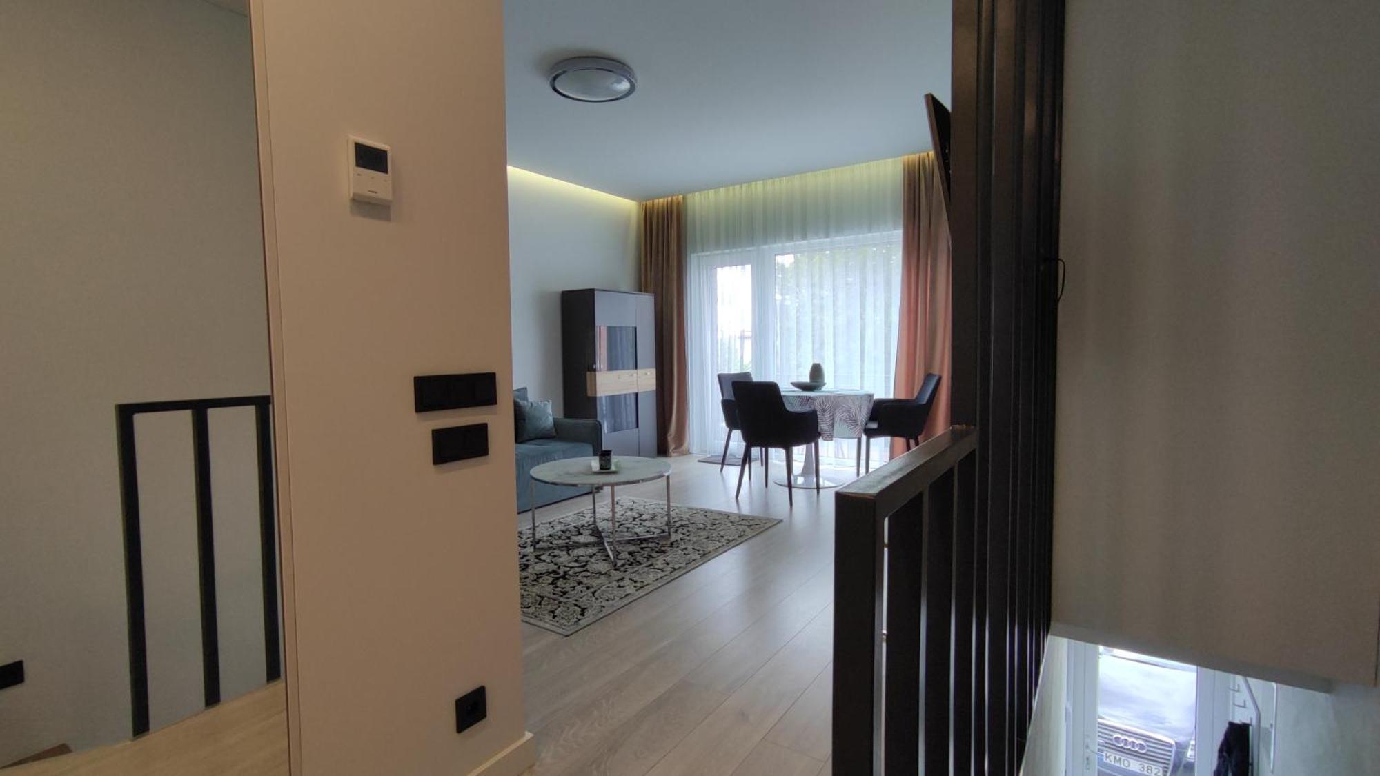 New J&R Apartment Near Girstutis, Free Private Parking & Self Check-In カウナス エクステリア 写真
