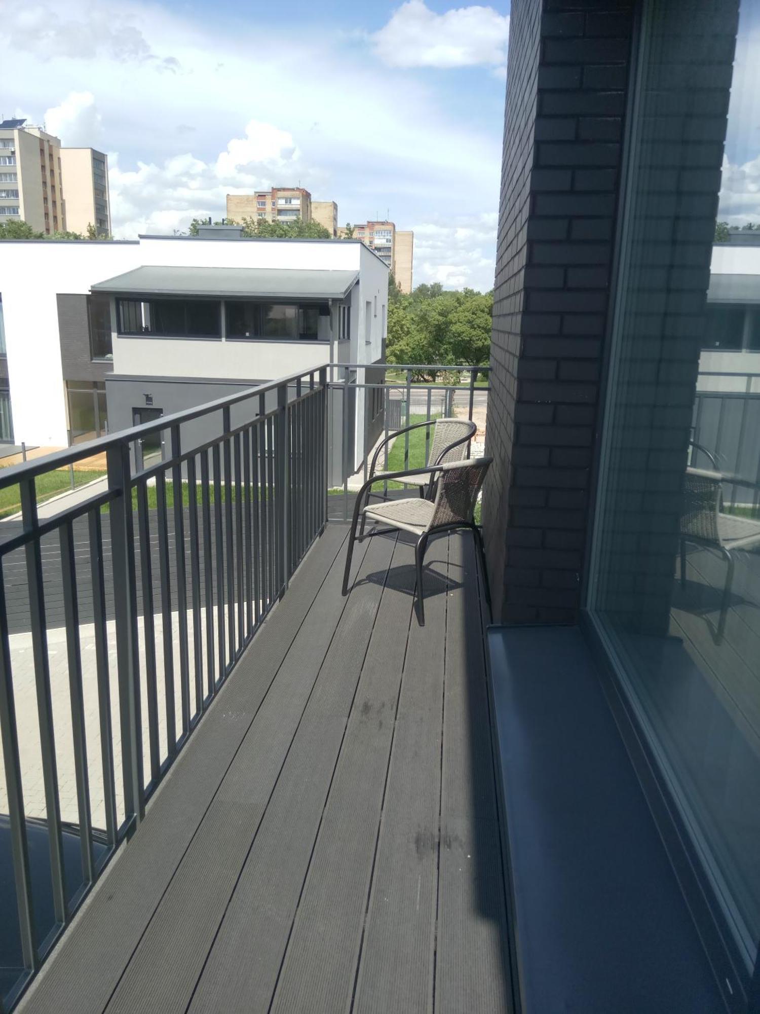 New J&R Apartment Near Girstutis, Free Private Parking & Self Check-In カウナス エクステリア 写真
