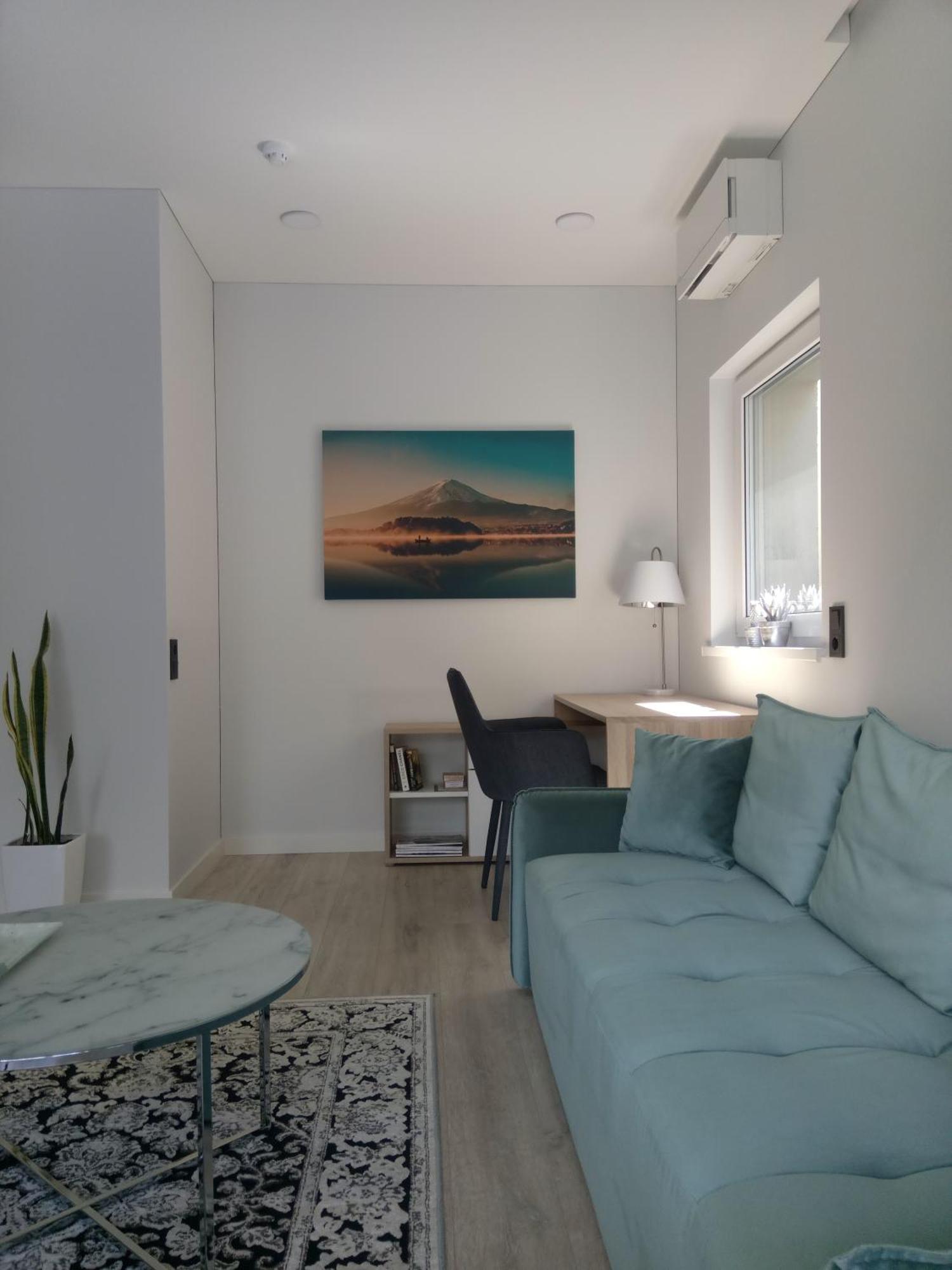 New J&R Apartment Near Girstutis, Free Private Parking & Self Check-In カウナス エクステリア 写真