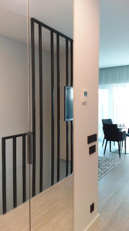 New J&R Apartment Near Girstutis, Free Private Parking & Self Check-In カウナス エクステリア 写真