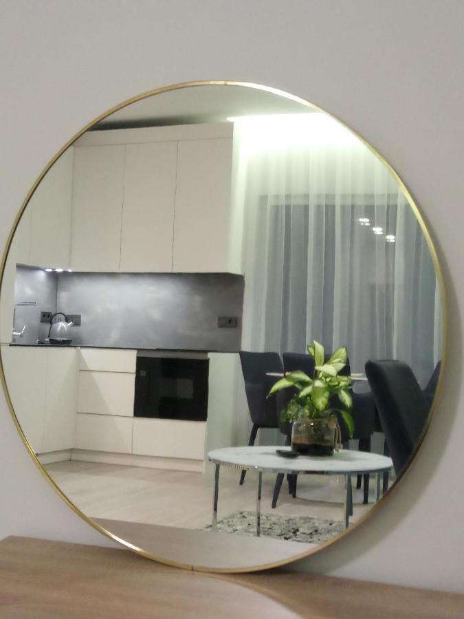 New J&R Apartment Near Girstutis, Free Private Parking & Self Check-In カウナス エクステリア 写真